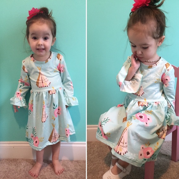 1 left!! Floral Mint Teepee Long Sleeved dress 💕 - Picture 2 of 6